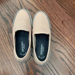 Sperry Top Sider Blush Pink slip ons - size 6